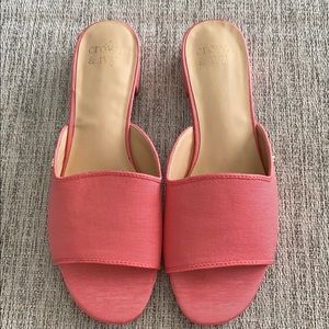 Crown and Ivy Ladies Coral shoes